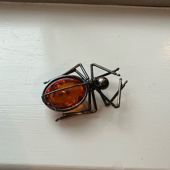 AUTHENTIC AMBER BROOCHE - Picture 3 of 7